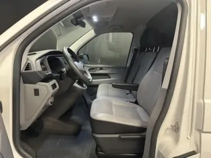 Photo 9 Volkswagen Transporter  Fg 2.8T L1H1 2.0 TDI 150ch Business Plus DSG7