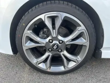 Photo 8 Ford Fiesta  1.0 EcoBoost 125ch Stop&Start ST-Line 3p Euro6.2