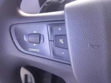 Photo 13 Peugeot Expert  Fg M 2.0 BlueHDi 180ch S&S Cabine Approfondie Fixe EAT8