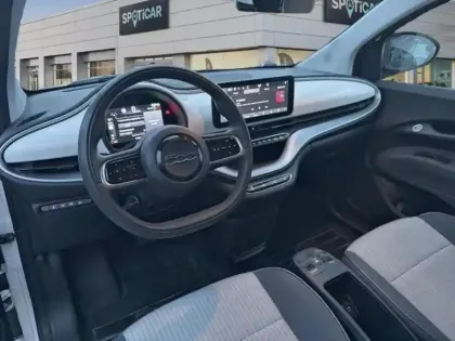 Photo 9 Fiat 500  e 118ch Passion