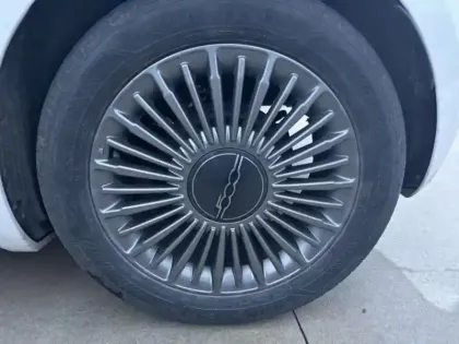 Photo 8 Fiat 500  e 118ch Passion