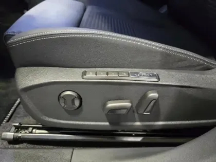 Photo 14 Ford Capri  286ch Extended Range 77kWh Pack Premium RWD