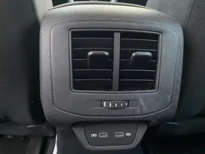 Photo 9 Volkswagen T-roc  1.0 TSI 110ch Life