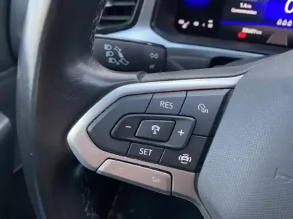 Photo 12 Volkswagen T-roc  1.0 TSI 110ch Life