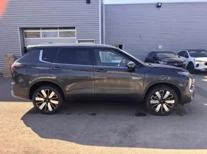 Photo 18 Mitsubishi Outlander  2.4 PHEV 306ch Intense 4WD