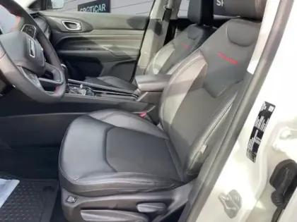 Photo 8 Jeep Compass  1.3 Turbo T4 240ch PHEV 4xe S AT6 eAWD