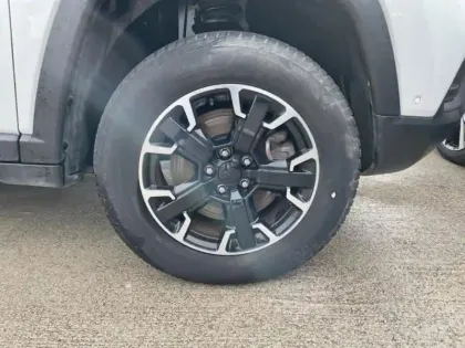 Photo 7 Jeep Compass  1.3 Turbo T4 240ch PHEV 4xe S AT6 eAWD