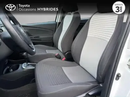 Photo 10 Toyota Yaris  100h Dynamic 5p RC19