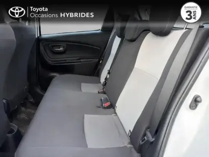 Photo 11 Toyota Yaris  100h Dynamic 5p RC19