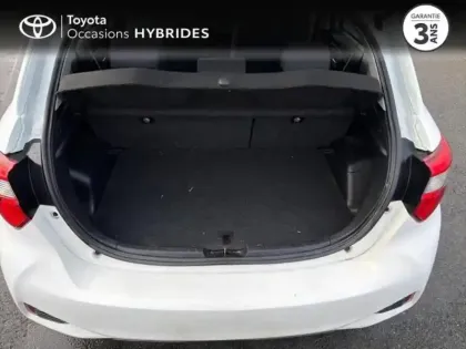 Photo 9 Toyota Yaris  100h Dynamic 5p RC19