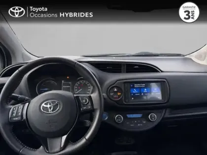 Photo 7 Toyota Yaris  100h Dynamic 5p RC19