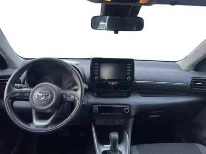 Photo 10 Toyota Yaris  116h France Business 5p