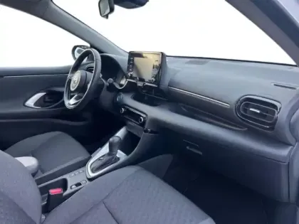 Photo 8 Toyota Yaris  116h France Business 5p