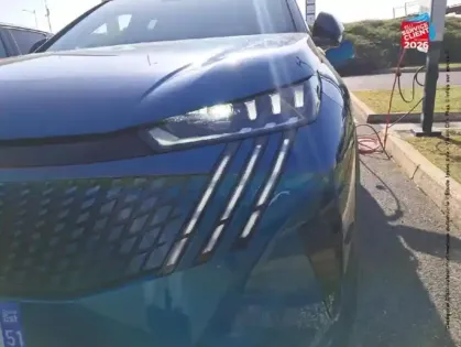 Photo 12 Peugeot 3008  Hybride Rechargeable Plug-in 195ch GT e-DCS7