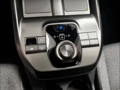 Photo 11 Toyota Bz4x  224ch 11kW Grande Autonomie Design MC25