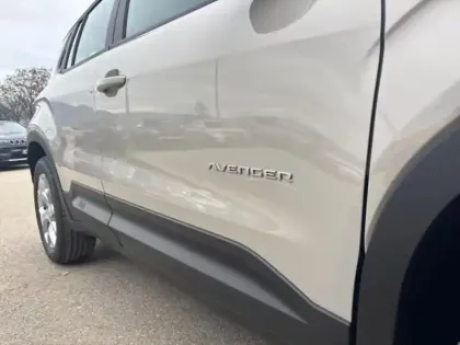 Photo 12 Jeep Avenger  Electrique 156ch 115kW Altitude