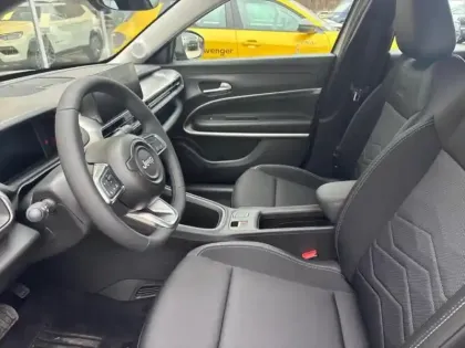 Photo 8 Jeep Avenger  Electrique 156ch 115kW Altitude