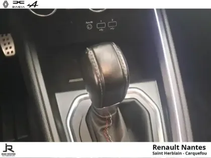 Photo 10 Renault Clio  1.6 E-Tech hybride 140ch RS Line