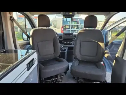 Photo 14 Renault Trafic  SpaceNomad VAN HANROAD TREK 4 2.0 Blue dCi 130ch Edition Bleu Cumulus