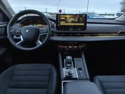 Photo 13 Mitsubishi Outlander  2.4 PHEV 306ch Intense 4WD