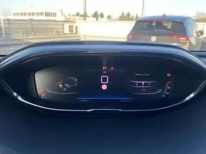 Photo 8 Peugeot 5008  Hybrid 136ch Allure Pack e-DCS6