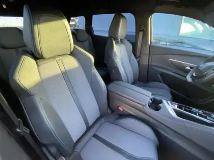 Photo 12 Peugeot 5008  Hybrid 136ch Allure Pack e-DCS6