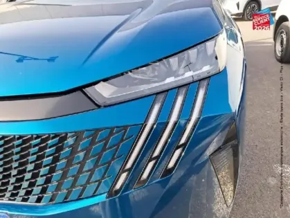 Photo 27 Peugeot 3008  1.2 Hybrid 145ch GT e-DCS6