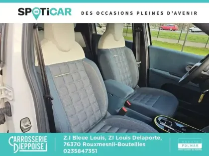 Photo 13 Fiat Grande Panda  1.2 Hybrid Turbo 110ch La Prima eDCT6