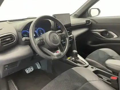 Photo 15 Toyota Yaris Hybride 1.5 HYBRID 130H GR SPORT TECHNO