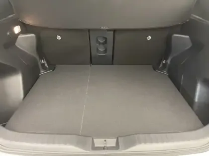 Photo 26 Toyota Yaris Hybride 1.5 HYBRID 130H GR SPORT TECHNO