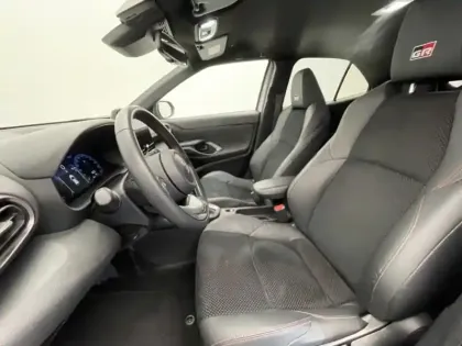 Photo 14 Toyota Yaris Hybride 1.5 HYBRID 130H GR SPORT TECHNO