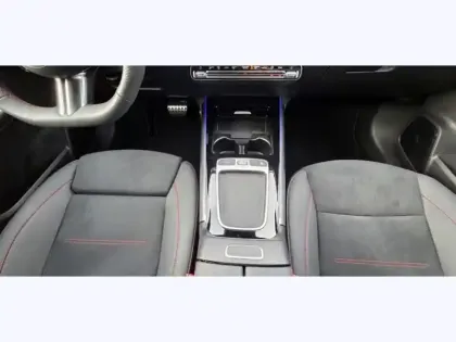 Photo 16 Mercedes Classe B 180 d AMG Line