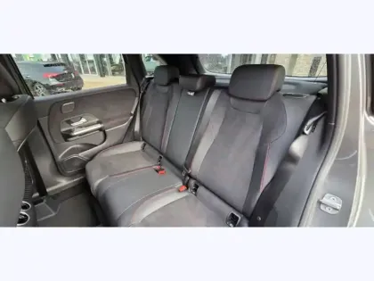 Photo 12 Mercedes Classe B 180 d AMG Line