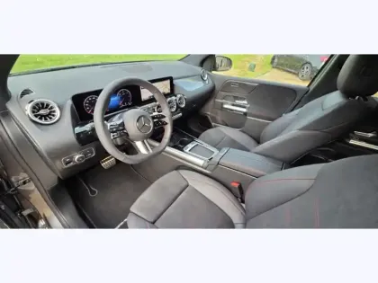 Photo 11 Mercedes Classe B 180 d AMG Line