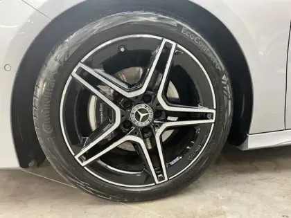 Photo 8 Mercedes Classe A 200 d AMG Line