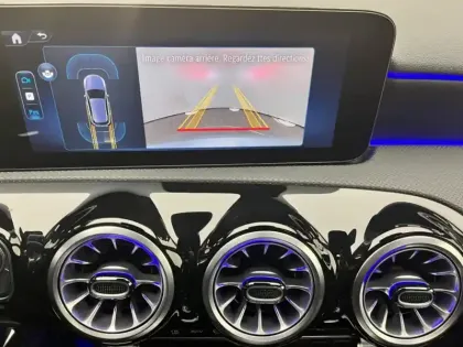 Photo 14 Mercedes Classe A 200 d AMG Line