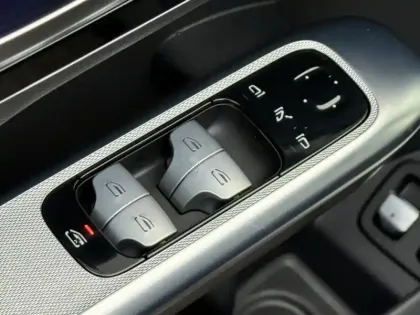 Photo 29 Mercedes Classe GLC SUV 300 e Hybrid EQ 4MATIC AMG Line H