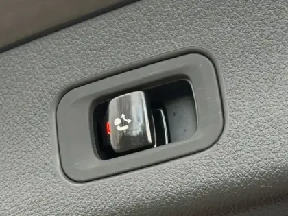 Photo 22 Mercedes Classe GLC SUV 300 e Hybrid EQ 4MATIC AMG Line H