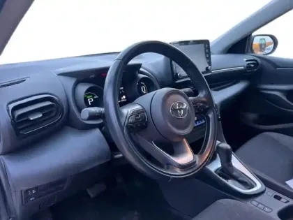 Photo 12 Toyota Yaris  116h Design 5p MY21