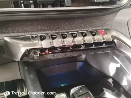 Photo 12 Peugeot 3008  Puretech 180ch S&S EAT8 Crossway