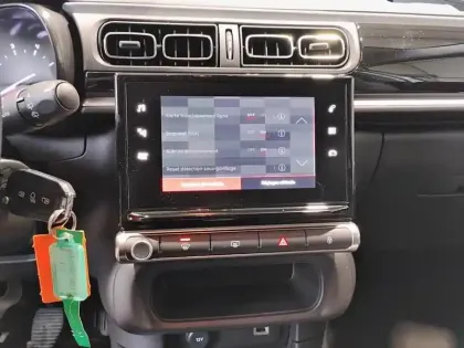 Photo 10 Citroën C3  PureTech 83 S&S BVM5 Shine