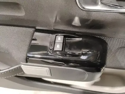 Photo 19 Citroën C3  PureTech 83 S&S BVM5 Shine