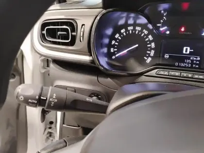 Photo 16 Citroën C3  PureTech 83 S&S BVM5 Shine