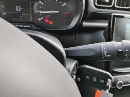 Photo 17 Citroën C3  PureTech 110 S&S BVM6 Shine