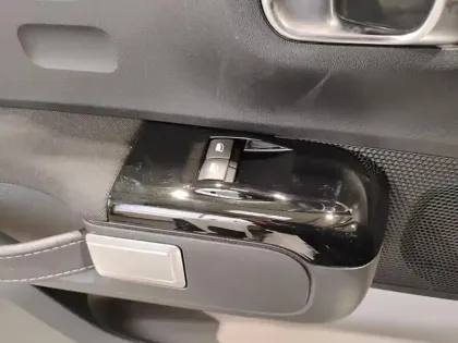 Photo 19 Citroën C3 Gén. III Ph2 Shine 5