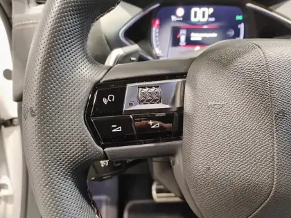 Photo 18 DS DS 3 DS3 Crossback PureTech 130 EAT8 Performance Line+