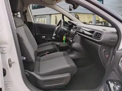 Photo 8 Citroën C3  PureTech 110 S&S BVM6 Shine