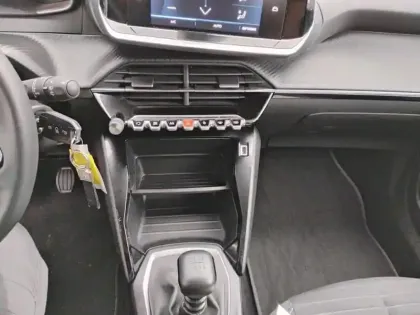 Photo 10 Peugeot 2008  PureTech 100 S&S BVM6 Style