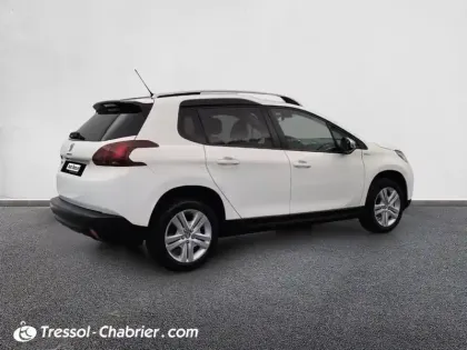 Photo 27 Peugeot 2008  PureTech 82ch BVM5 Style