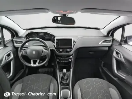 Photo 9 Peugeot 2008  PureTech 82ch BVM5 Style